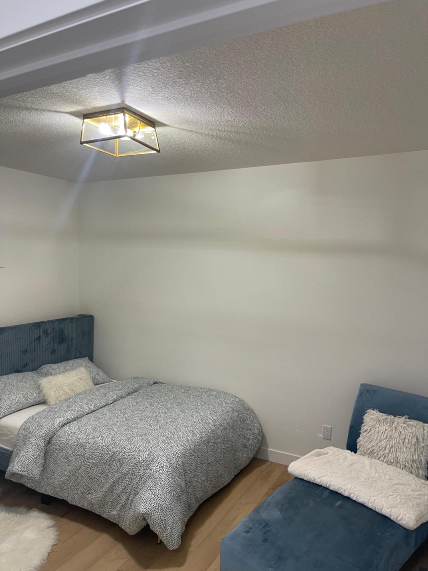 Stylish 2 Bedroom Suite In Sw Edmonton Close To Windermere And Edmonton International Airport מראה חיצוני תמונה