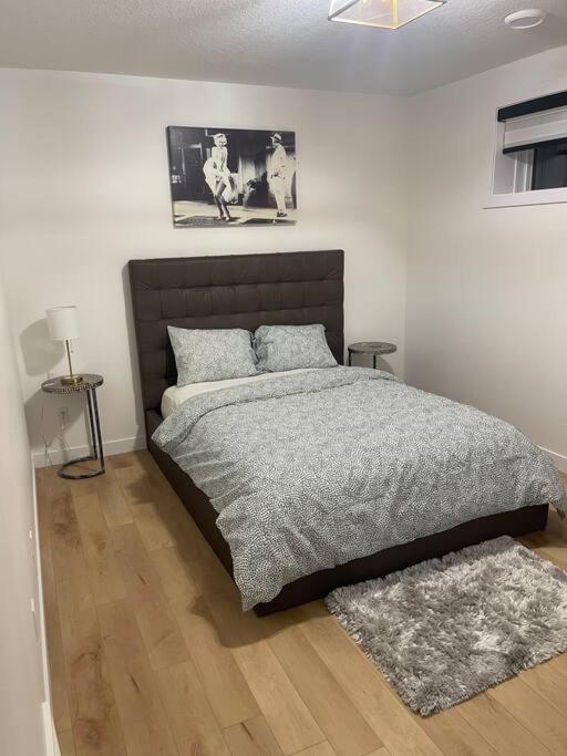 Stylish 2 Bedroom Suite In Sw Edmonton Close To Windermere And Edmonton International Airport מראה חיצוני תמונה